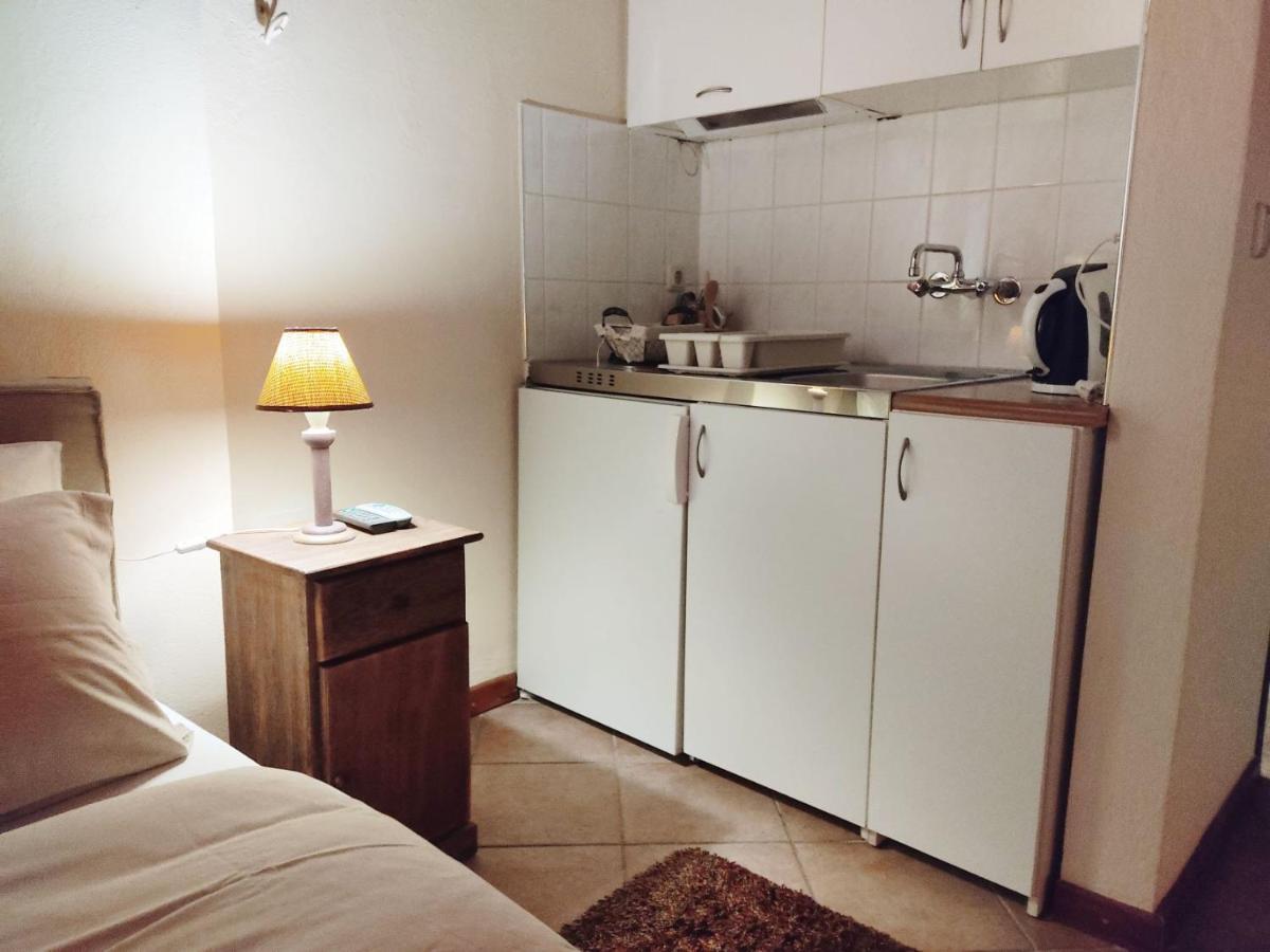 Klio Guesthouse Портария Экстерьер фото